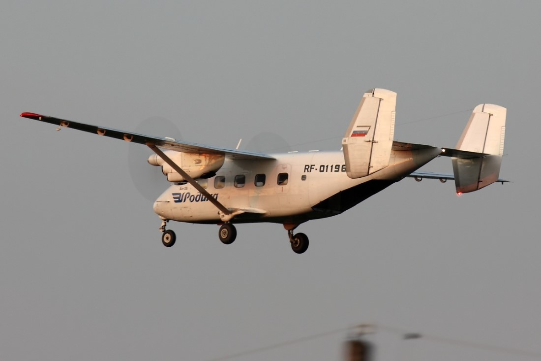 Ан-28/M-28 «Родина» (OilTransAvia) в Никольское-Сиворицы, общий вид с хвоста