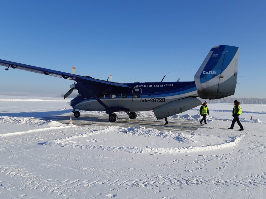 Ан-28 СиЛА на площадке Белокуриха, вид слева.