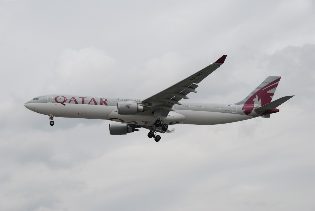 Airbus A330-300 «Qatar Airways» A7-AEC в аэропорту Лондон-Хитроу