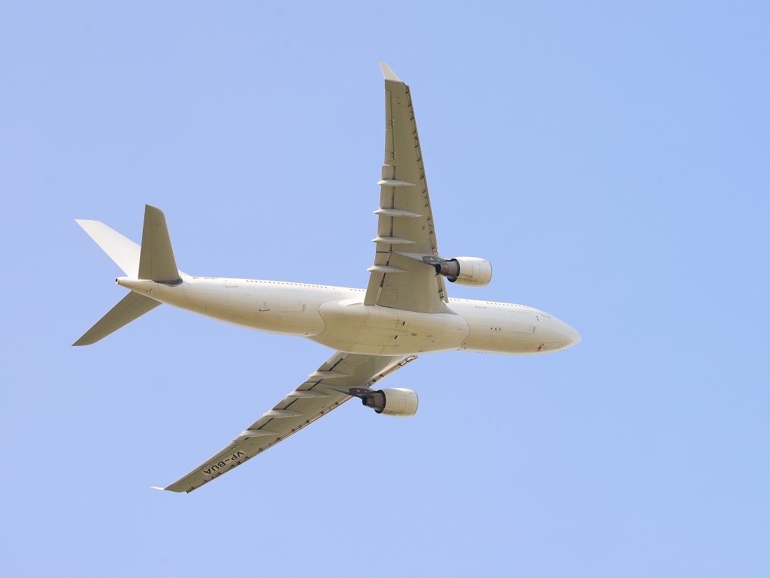 Airbus A330 «Nordwind Airlines» на взлёте из Шереметьево