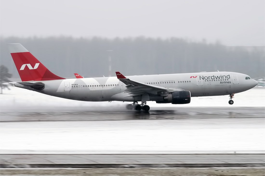 Airbus A330-223 «Nordwind Airlines» VP-BYV на рулении в Москве