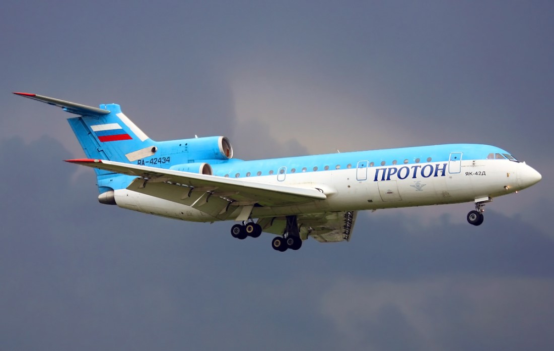 Фото ЯК-42 специально для этой статьи